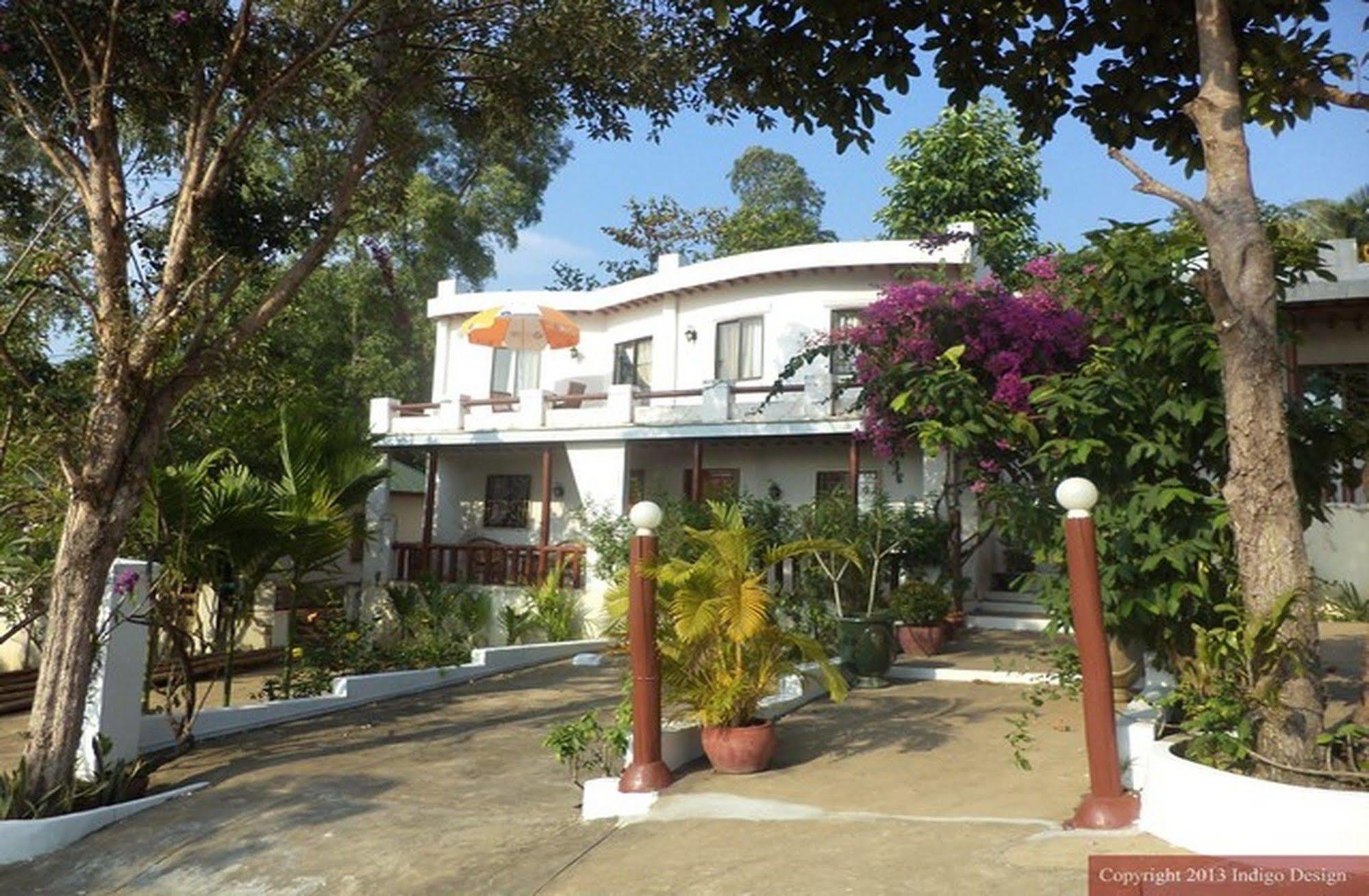 Malibu Bungalows Sihanoukville Exterior photo