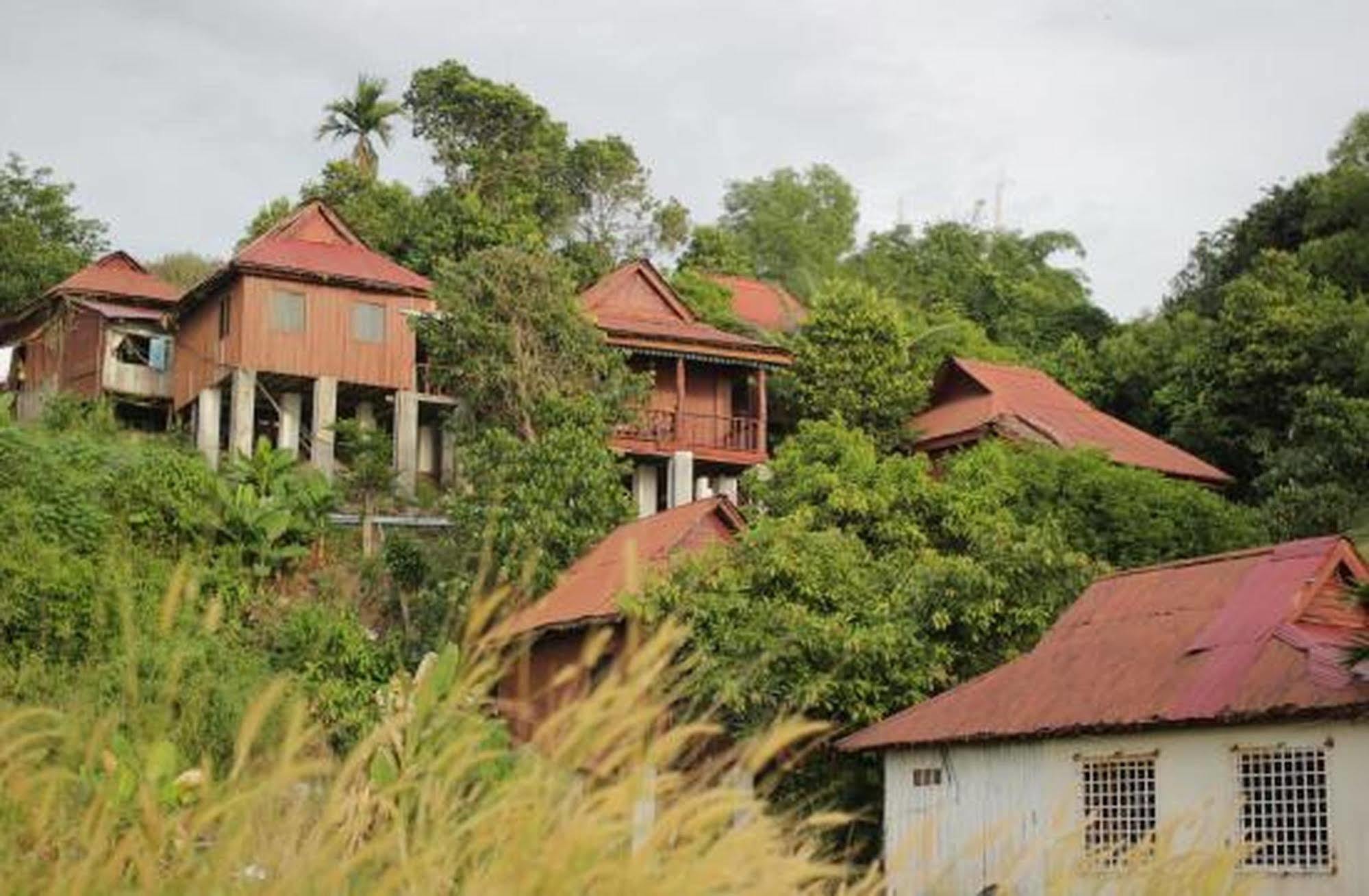 Malibu Bungalows Sihanoukville Exterior photo